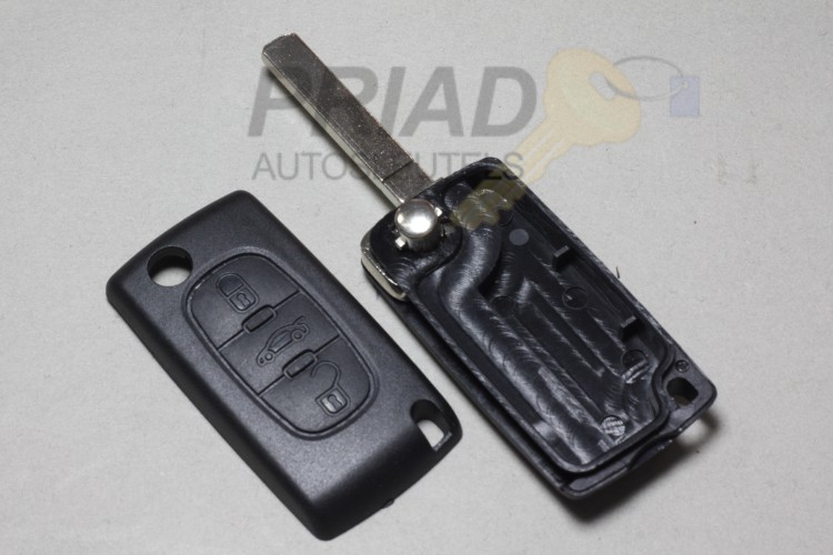 Peugeot 3-knops klapsleutel behuizing met batterij op de printplaat en sleutelbaard zonder groef.