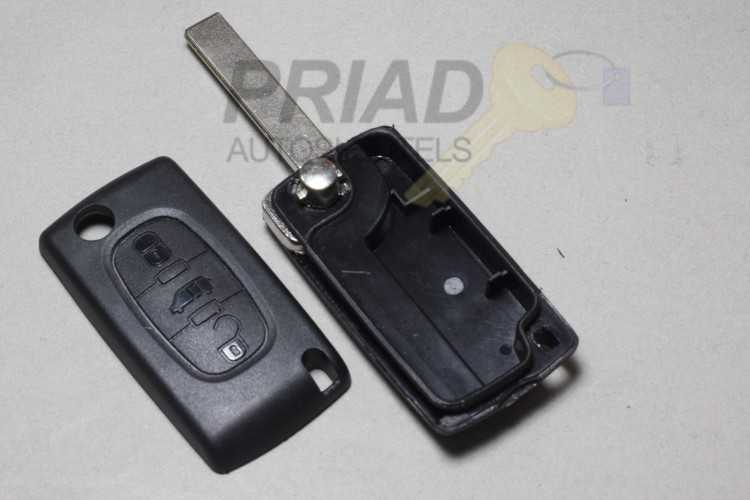 Citroen 3-knops klapsleutel met "bestelbus" knop op de middelste knop. Batterij printplaat met groef voor o.a. Berlingo en Jumpy.