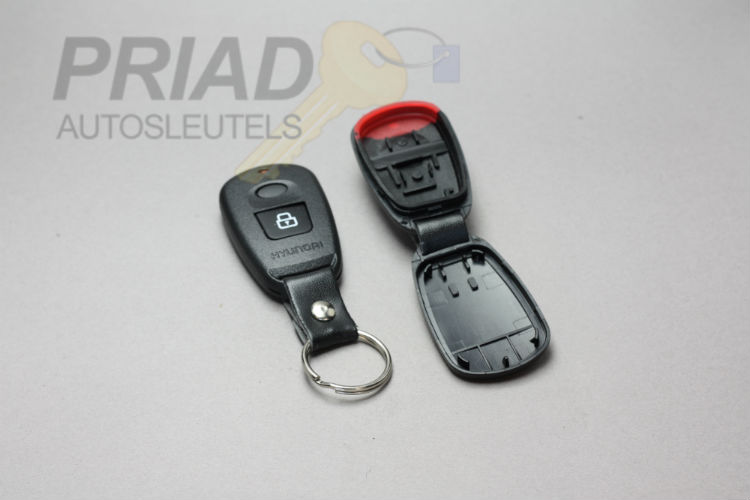 Hyundai 2-knops behuizing met rode led opening waarvan de batterij op de printplaat zit