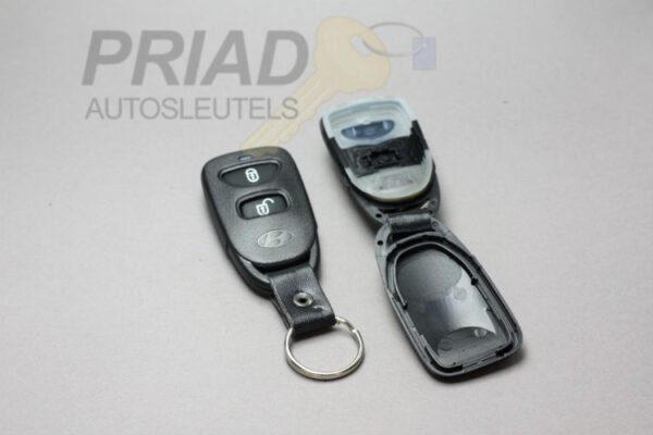 S-0389 Hyundai afstandsbediening reparatieservice. Deze reparatieservice is bestemd voor de losse afstandsbediening.