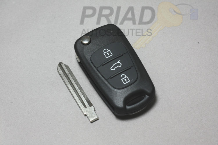 Hyundai en KIA 3-knops klapsleutel behuizing met in de sleutelbaard freesgroef rechts voor o.a. Hyundai - I10 en Elantra / KIA Soul en andere modellen. Deze behuizing is lastig om open te maken zonder nodige ervaring of handigheid. Wij adviseren dit door ons te laten uitvoeren. U kunt dan kiezen voor overzetten behuizing.
